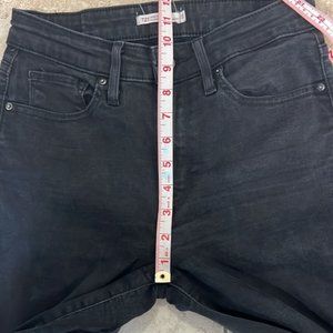 Levis 721 High Rise Black Skinny Jeans size 28